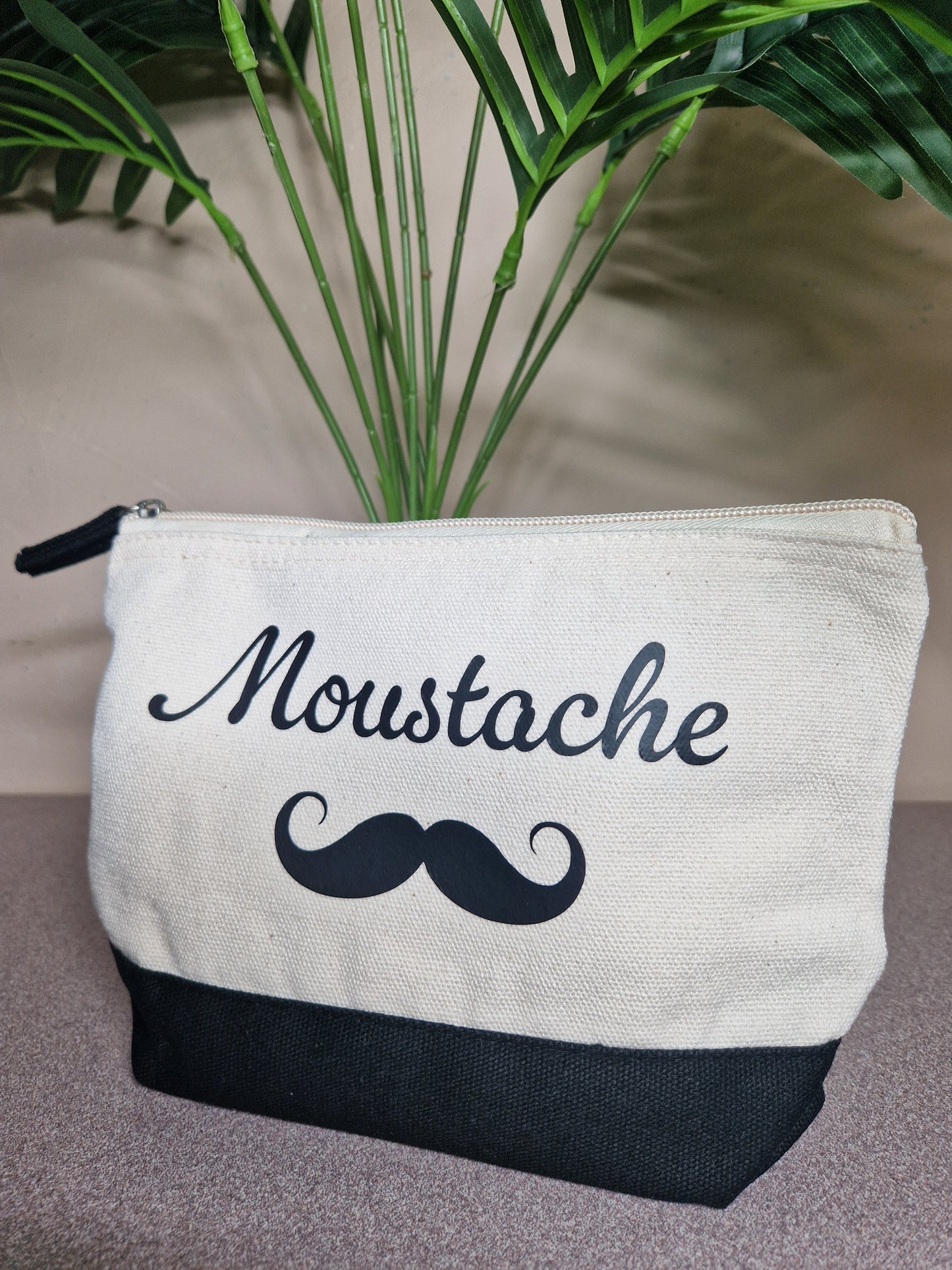 Trousse Moustache